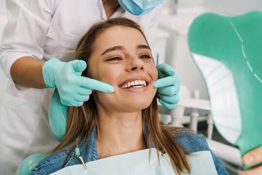 The Everyday Causes of Yellow-Looking Teeth